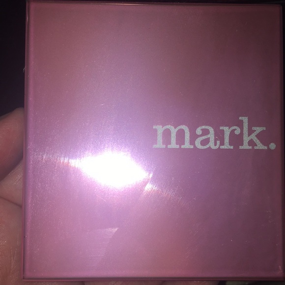 Mark eyeshadow pallet - Picture 3 of 5